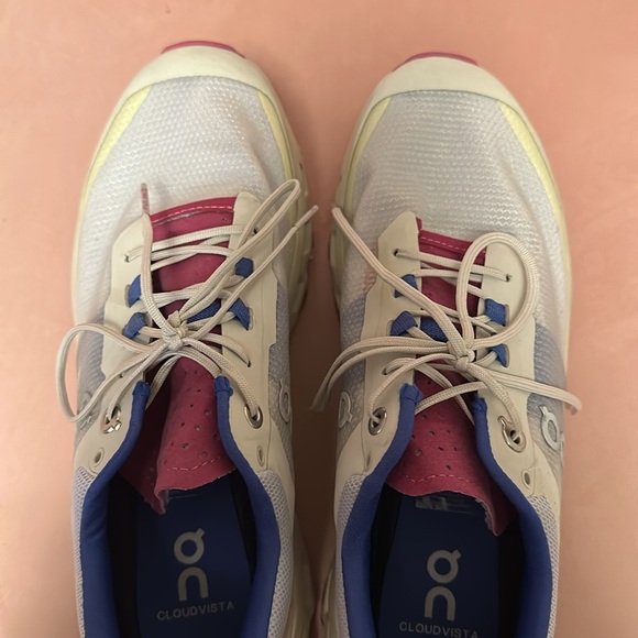 On Cloud Running Cloudvista Sneakers - Picture 4 of 6